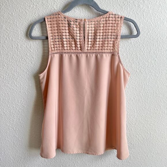 Banana Republic Factory Lace Yoke Sleeveless Top Women's S Pink Peachy Relaxed - Picture 3 of 6